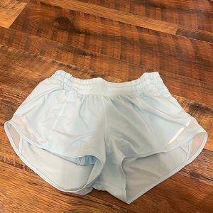 Size 6 hotty hot short 2.5 inch